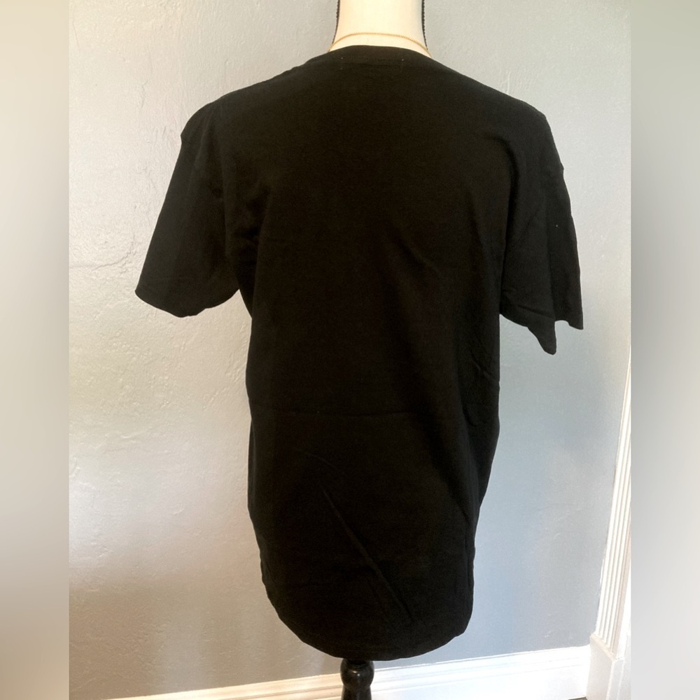 NWOT graphic tee shirt - Picture 4 of 4